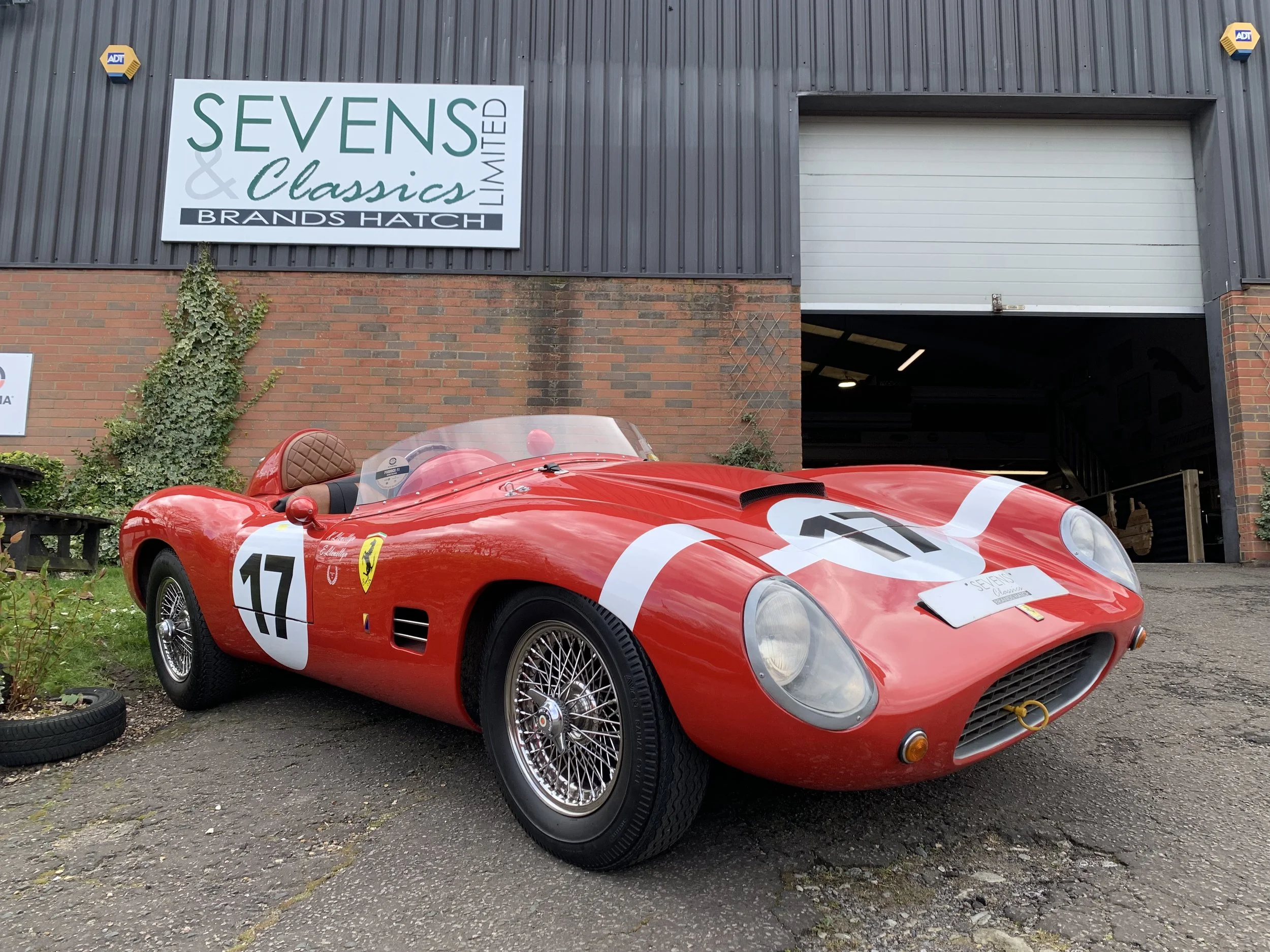 Kougar Ferrari Monza 860 Replica | Sevens & Classics